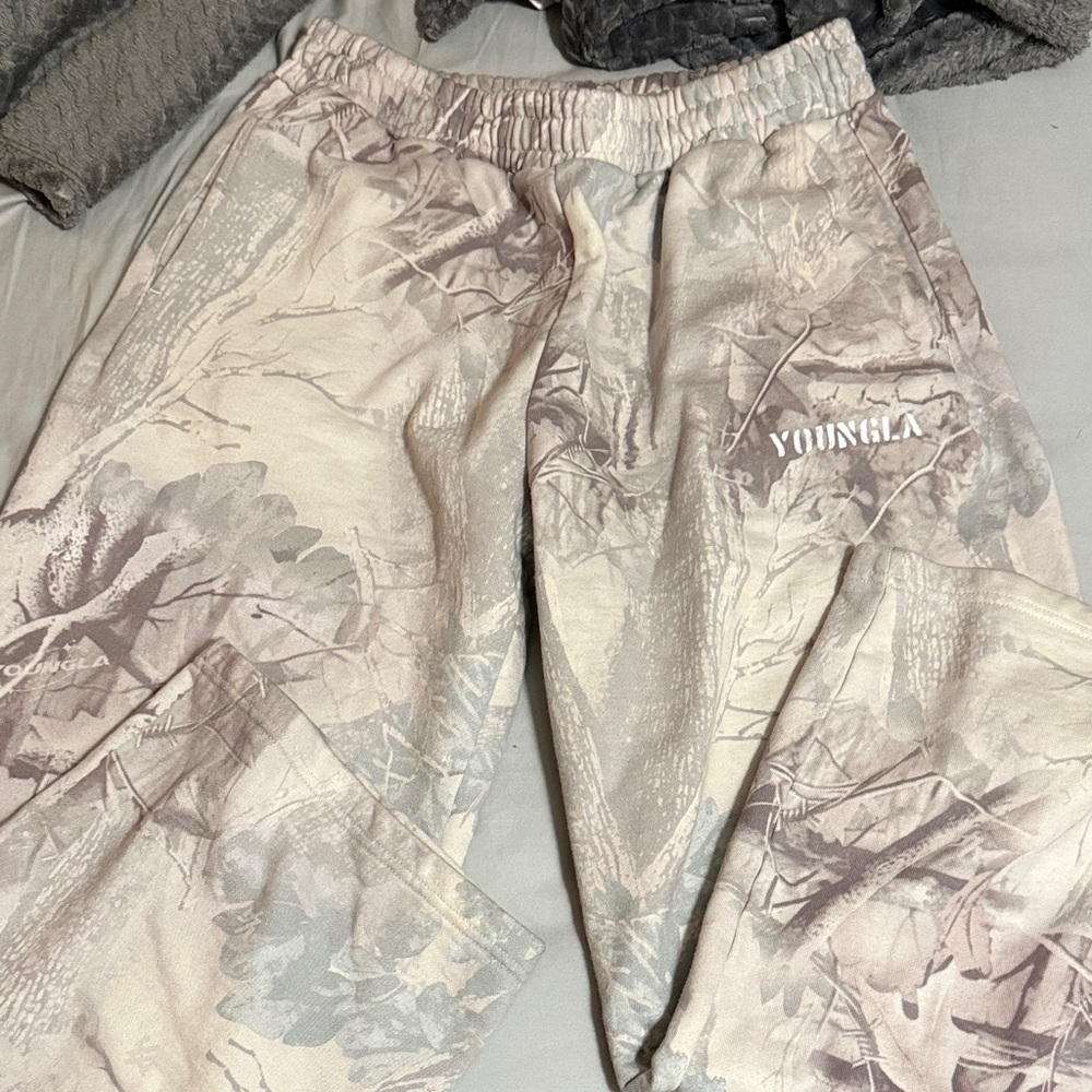 YOUNGLA camo sweats